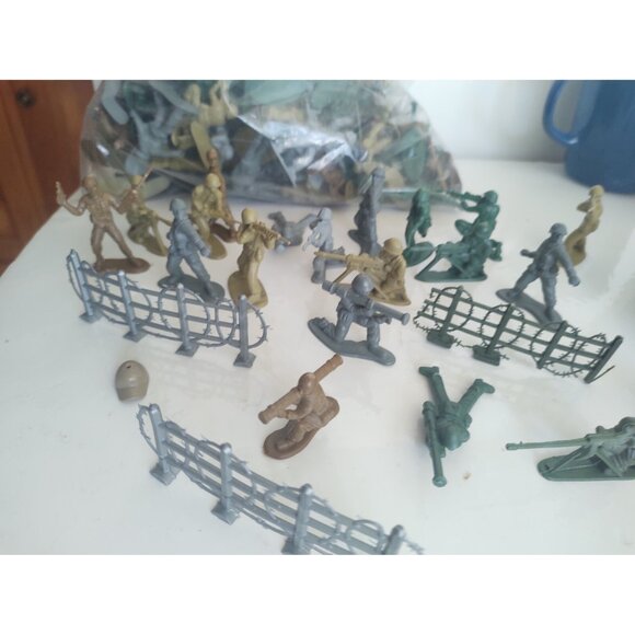 vintage plastic toy soldier lot Airfix & TimMee 200 plus - Picture 6 of 16